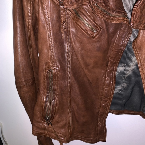 Danier leather jacket - Picture 3 of 6
